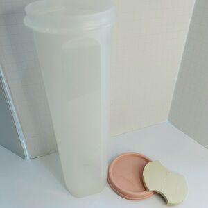 Vintage Tupperware Spaghetti Container (pink lid)